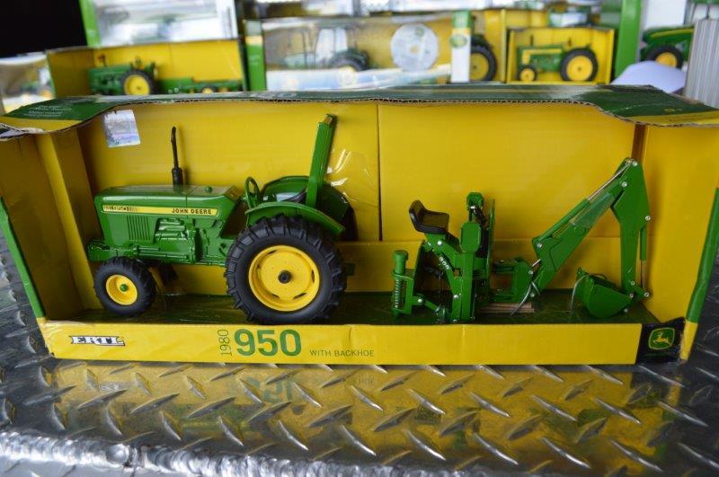 1980 JD 950 w/ backhoe, die-cast metal replica, 1/16 scale, new in box