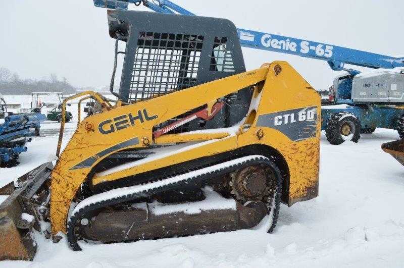 Gehl CTL60 skidloader w/ 3,765 hrs, 2 speed, 12" almost new tracks, manual quick attach