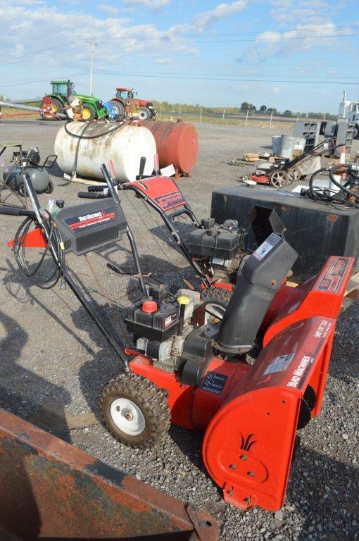 Yard Machine 24'' snowblower, 5HP, electric start