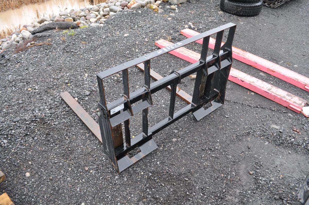 Yanmar 1048 skid mount pallet forks