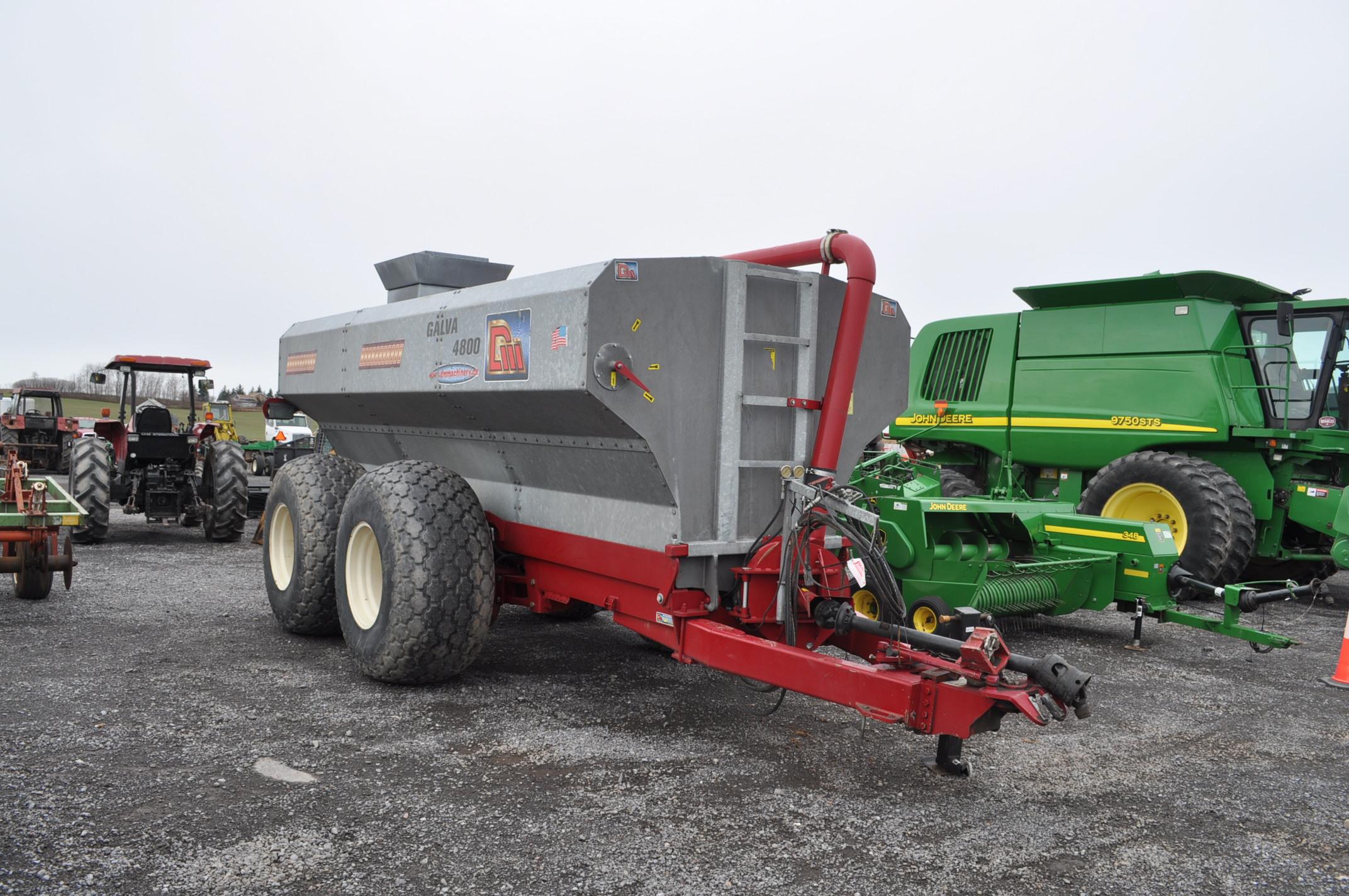 DM Galva 4800 liq. manure spreader w/ hyd suspension, steering, 28L-26 rubber, galvanized steel, sma