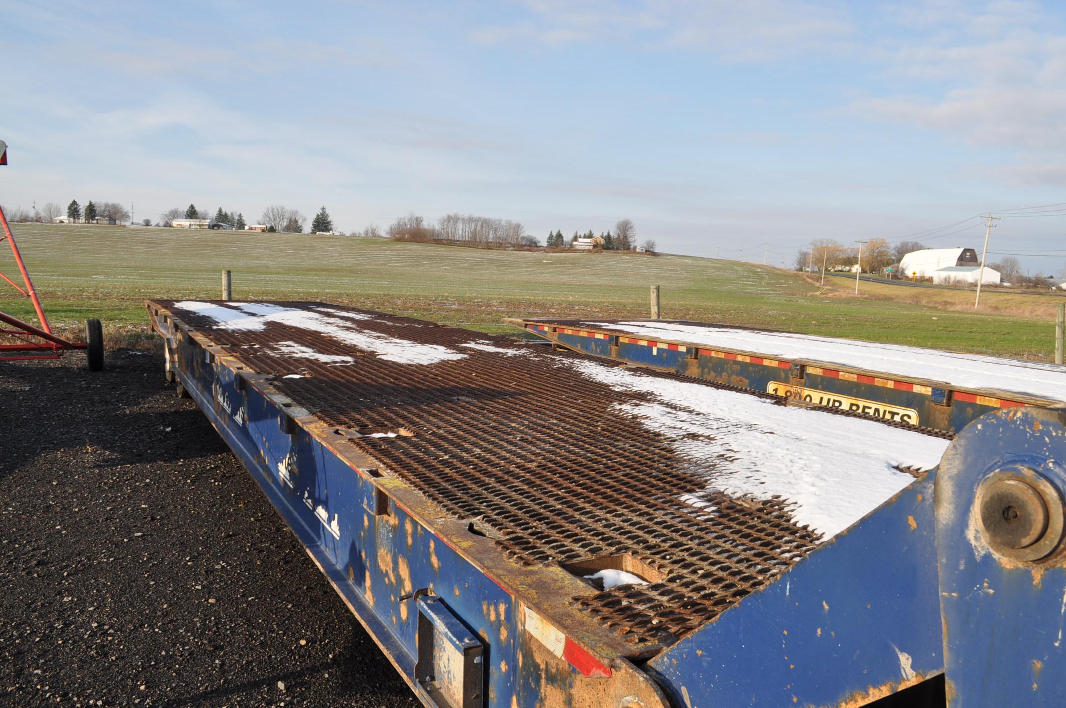 '13 Trail-Eze 102''x48' heavy duty semi equipment trailer w/ winch, traveling axles, 235/75R17.5 new