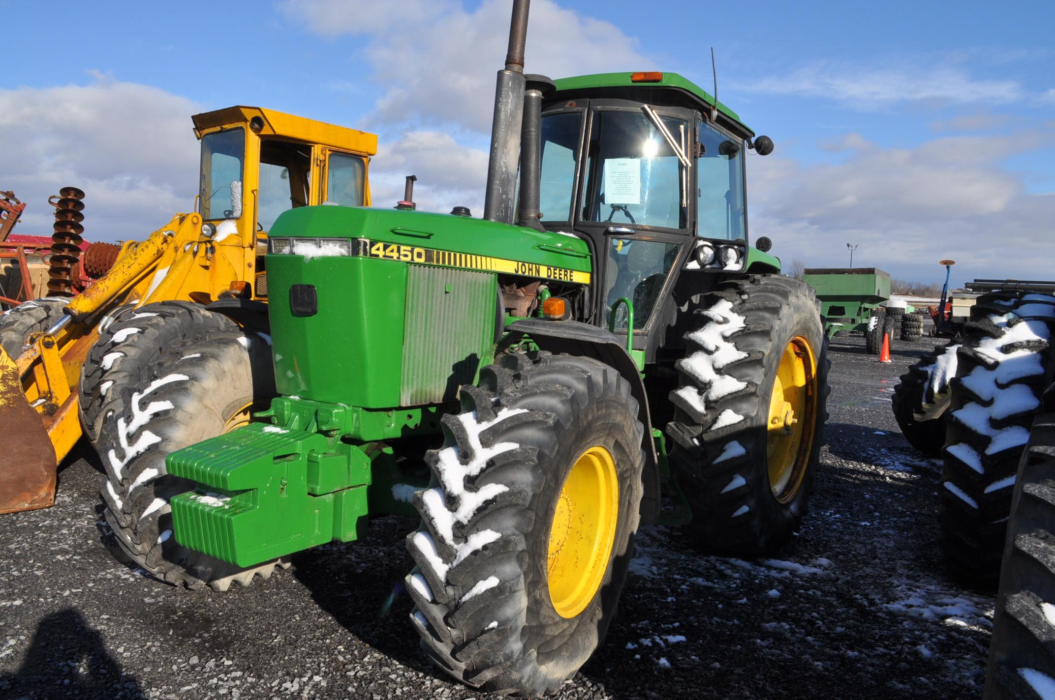 JD 4450 w/ 5,616hrs, 15spd power shift, 4wd, 540/1000 pto, 20.8R42 rear rubber, 10 front weights, 2