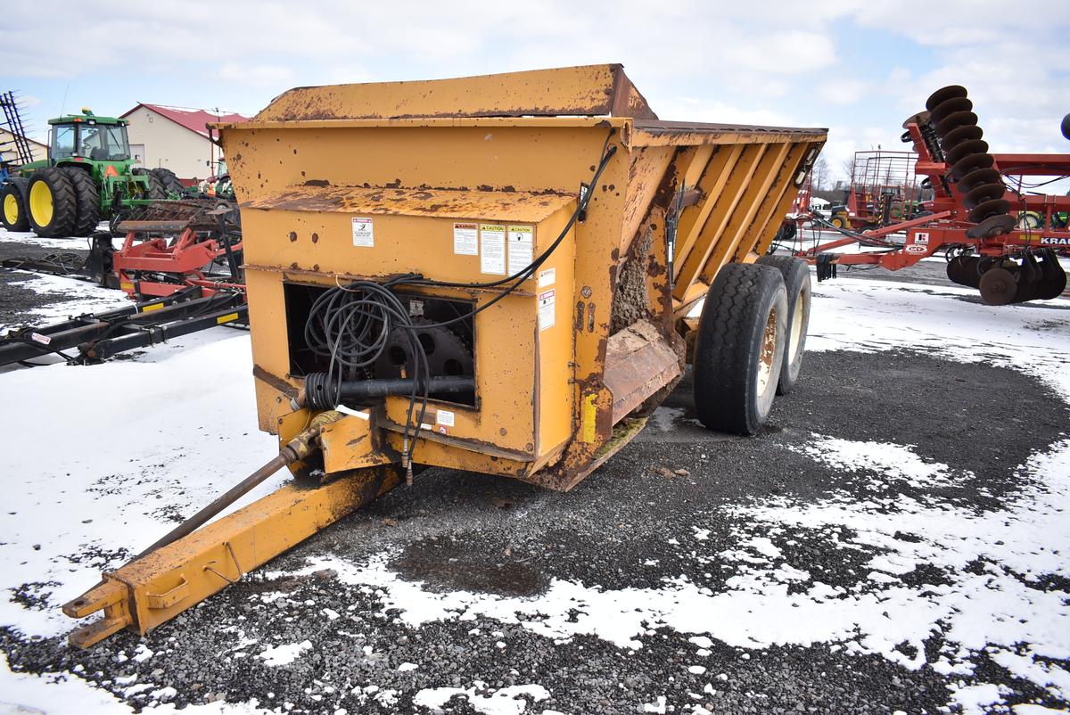 Kuhn Knight 8124 pro twin side sling spreader