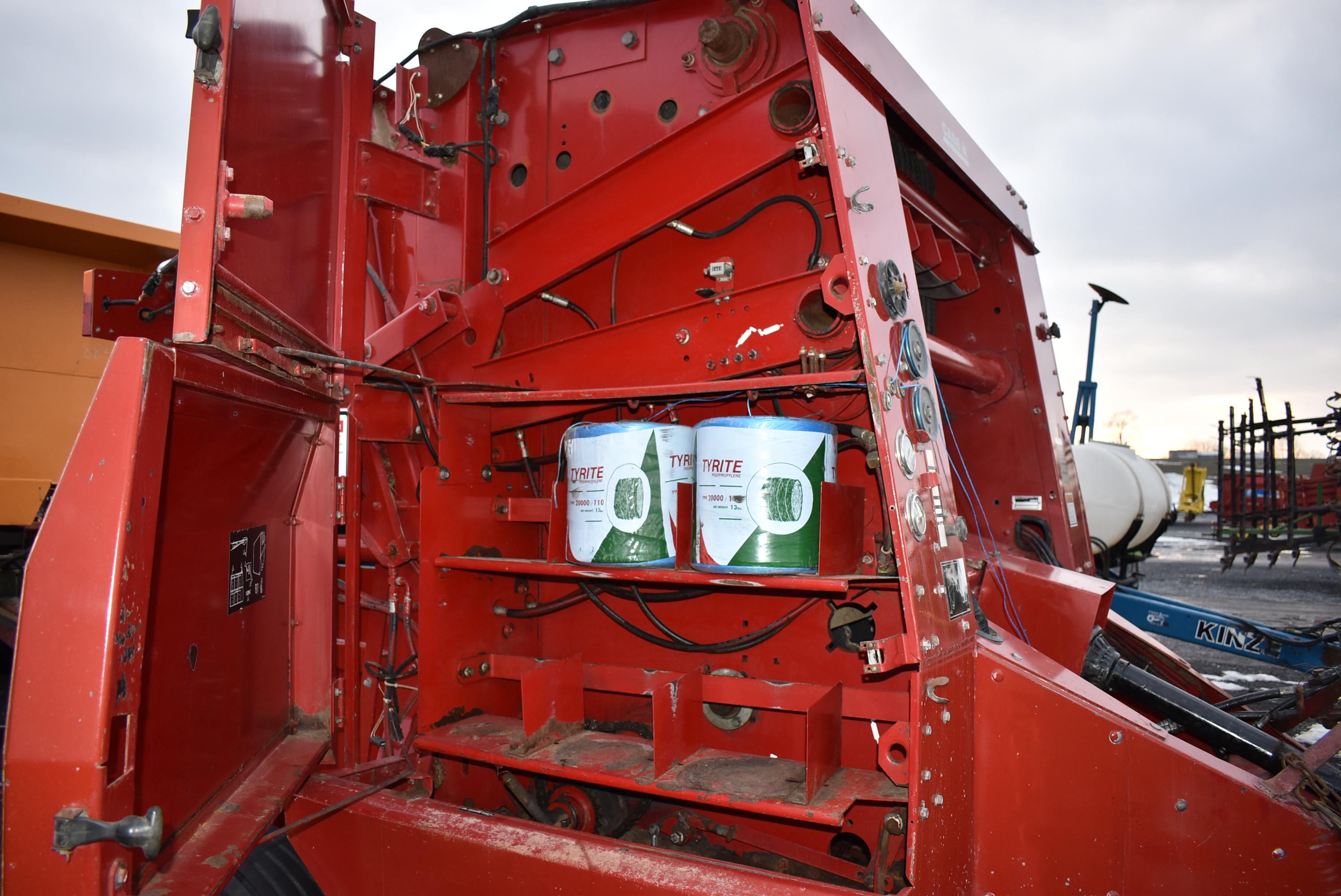 CIH 8435 roll baler w/ string tie, silage special, (monitor in office)