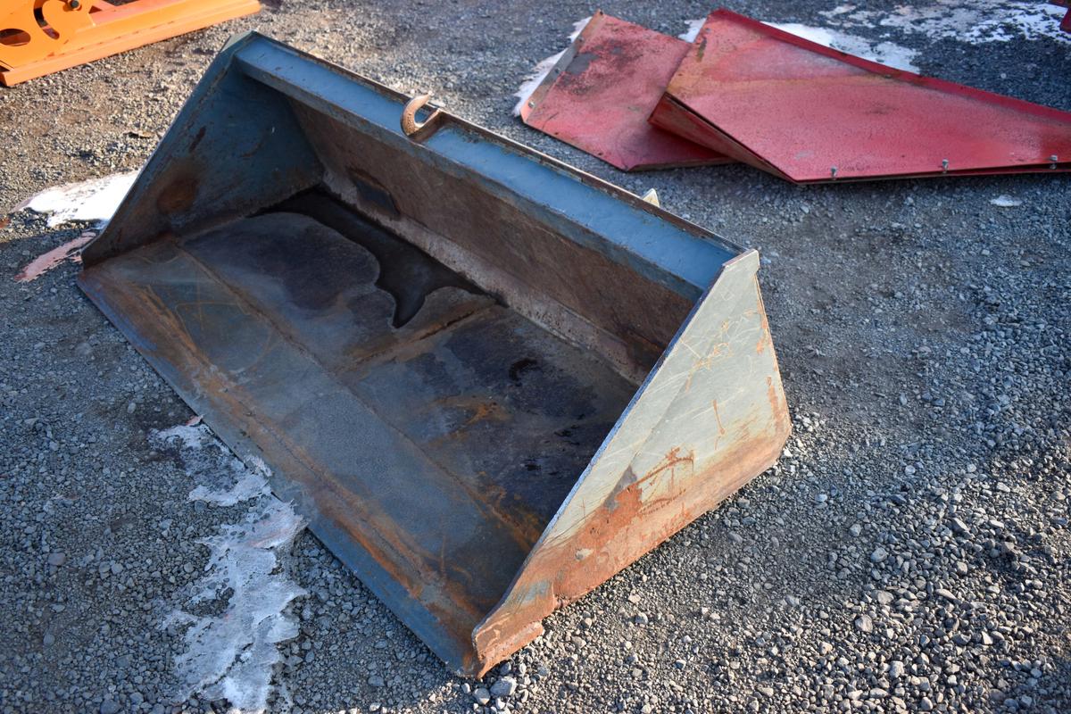 5' Used skid mount material bucket