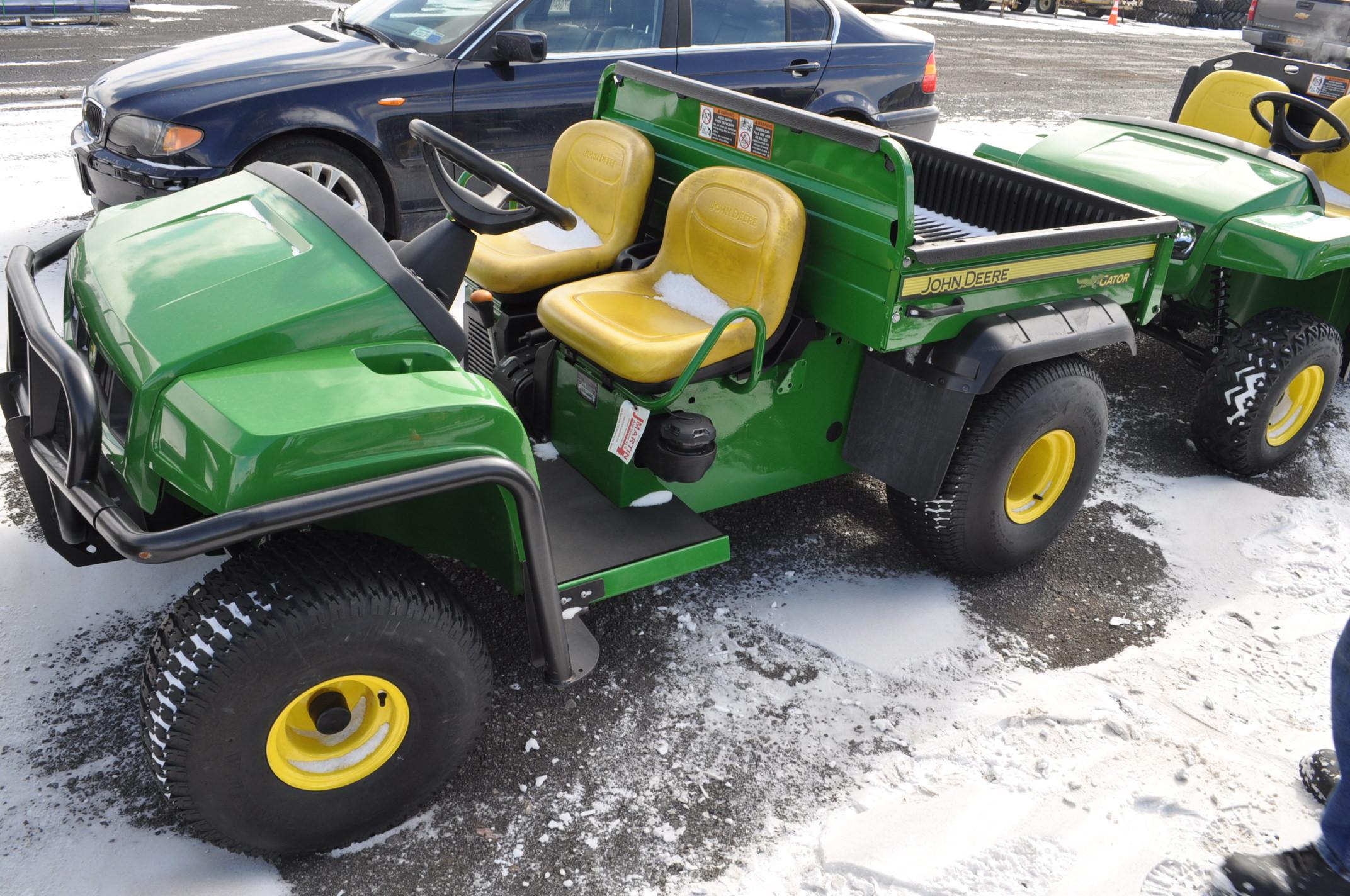 '19 JD TS 4X2 all terrain gator w/ 169hrs, gas, cargo box, Elect dump, Front grill gaurd, 2wd, seria