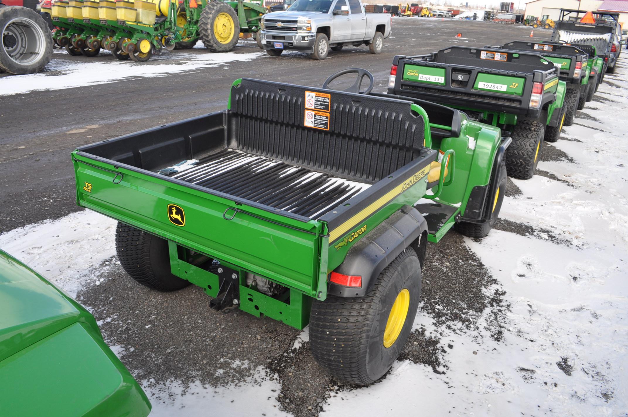 '19 JD TS 4X2 all terrain gator w/ 169hrs, gas, cargo box, Elect dump, Front grill gaurd, 2wd, seria