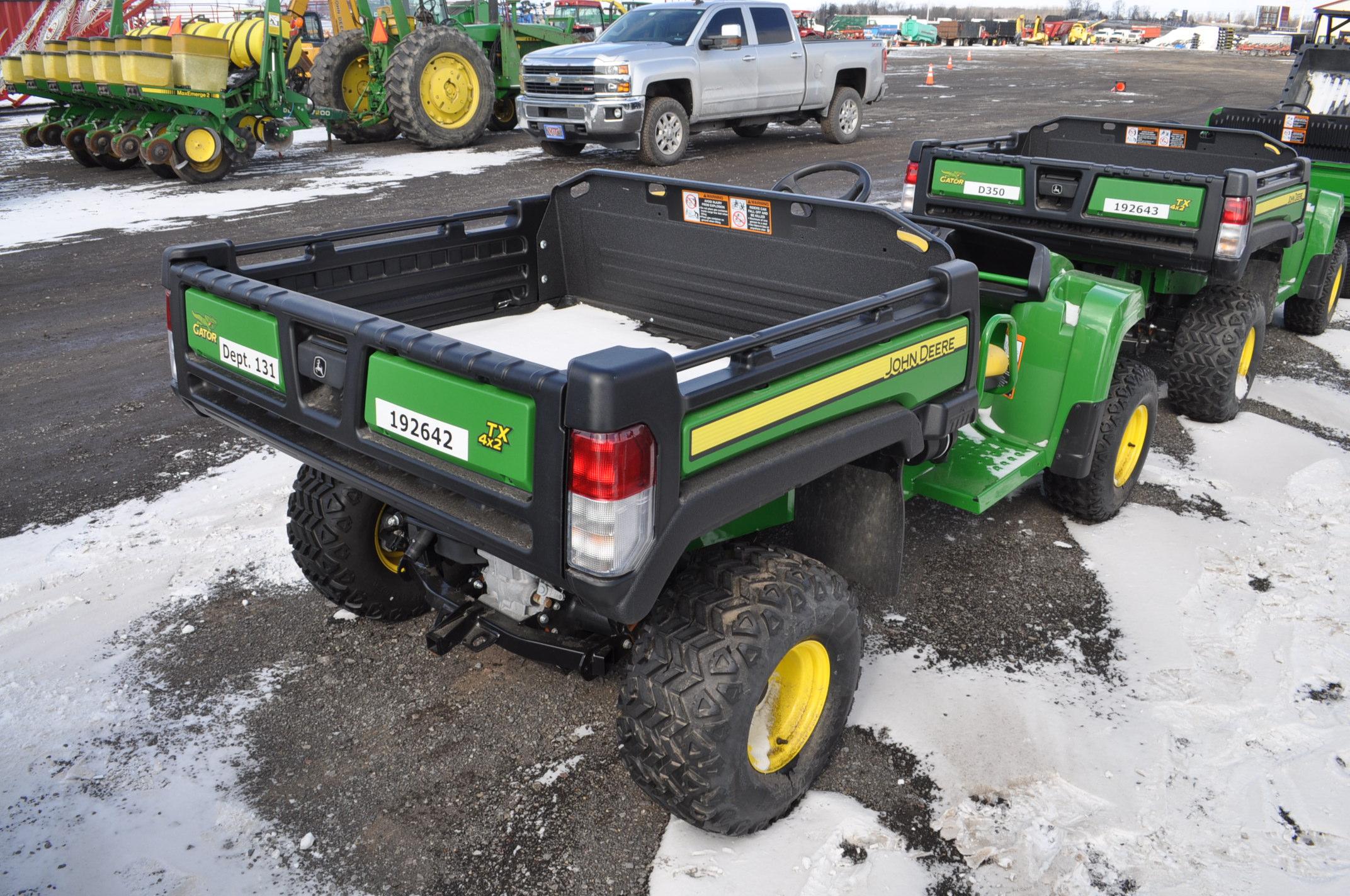 '19 JD TS 4X2 all terrain gator w/ 143hrs, gas, cargo box, 2wd, serial# 1M04X2XDJKM143448 (warranty)