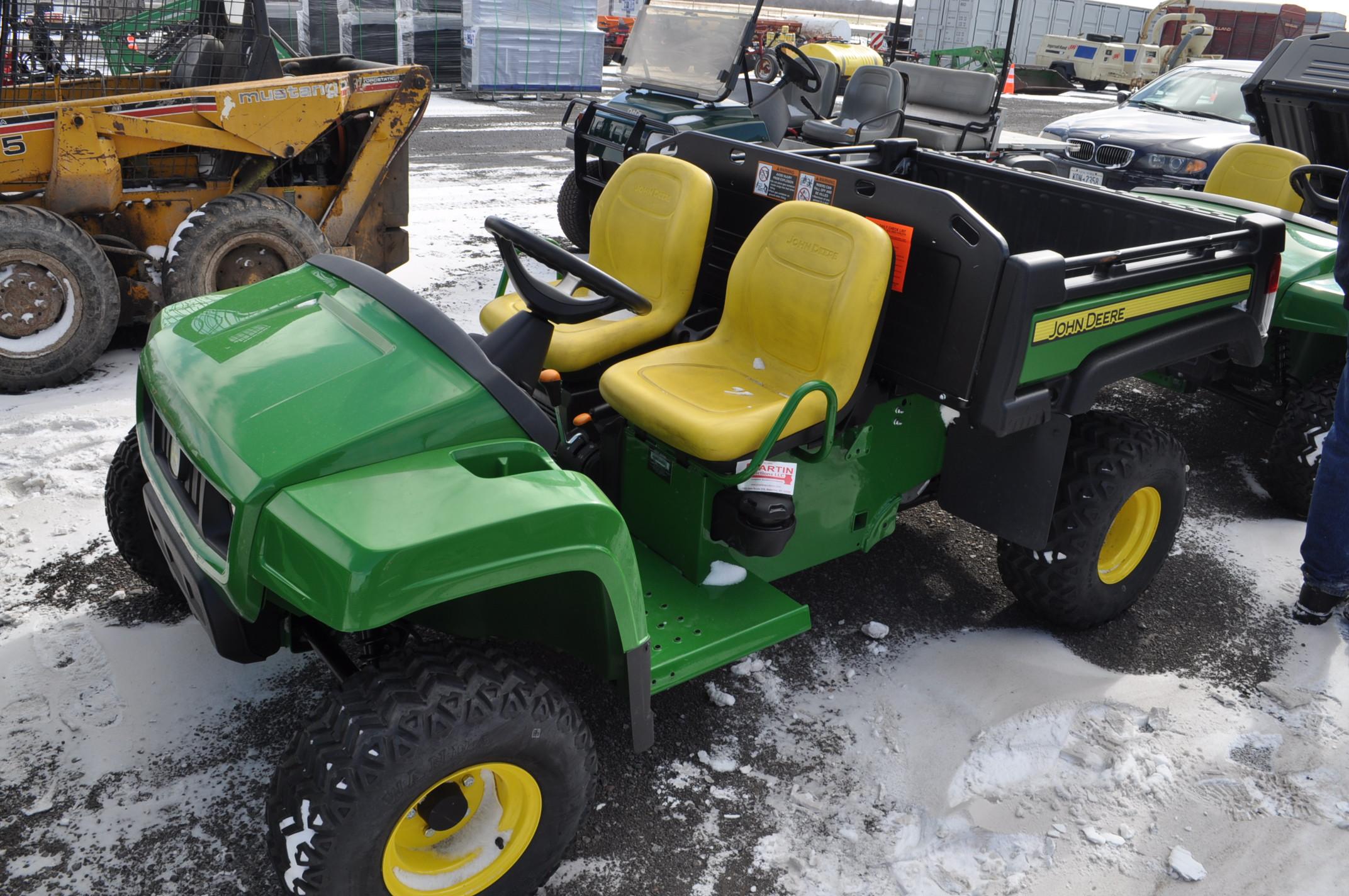 '19 JD TS 4X2 all terrain gator w/ 126hrs, gas, cargo box, 2wd, serial# 1M04X2XDCKM143444 (warranty)