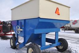 DMI 350 bu gravity wagon