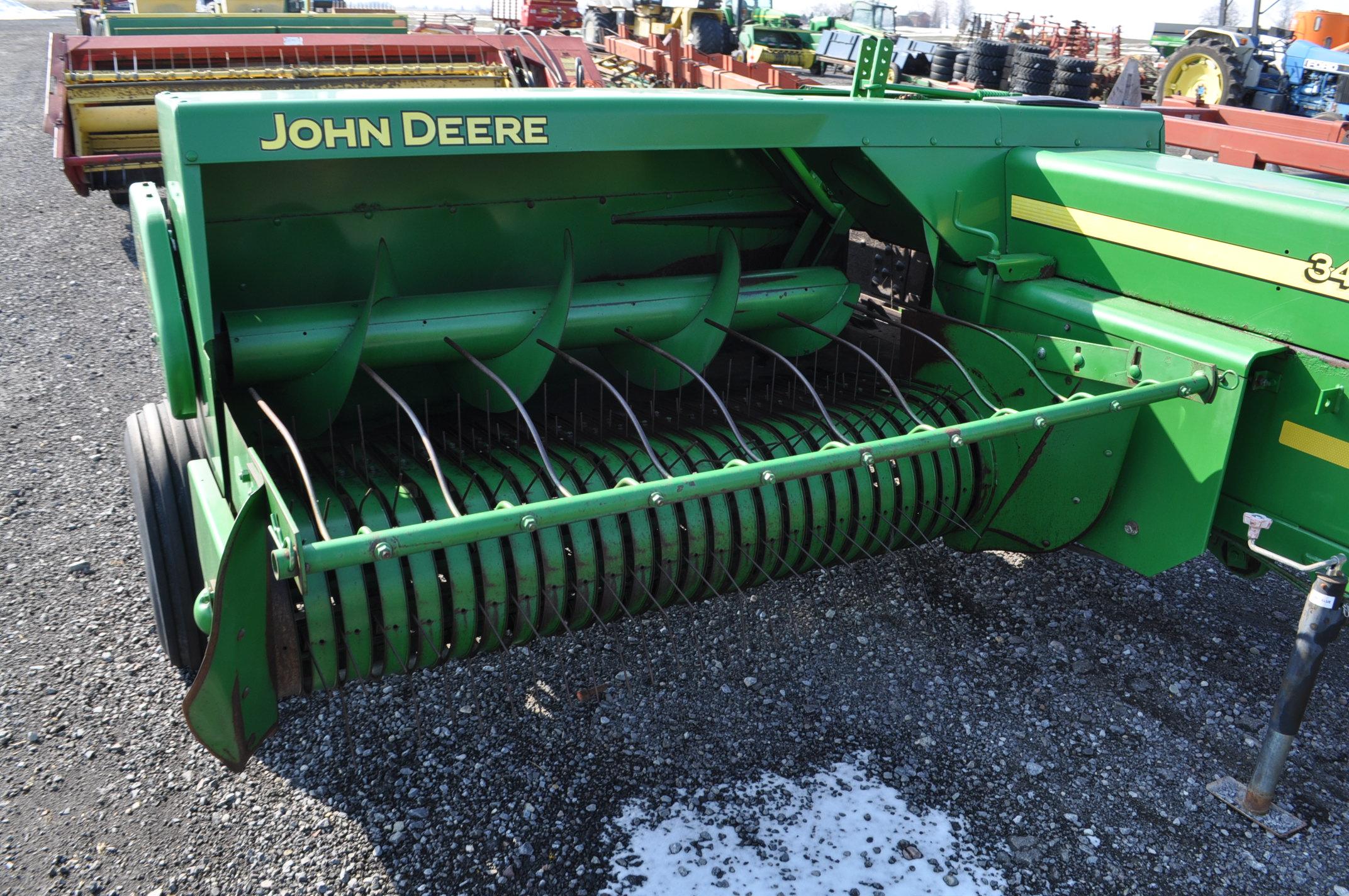 JD 348 small square baler w/ drop chute, string tie, hyd tongue, hyd bale tension, (controls in offi