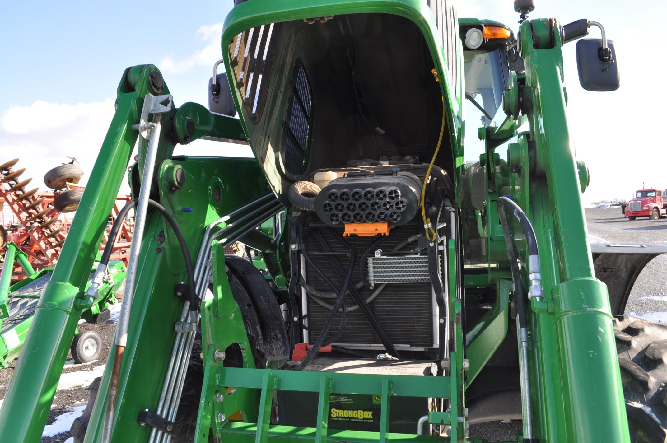 '12 JD 7430 Premium w/ 741 self leveling loader w/ quick att w/ 8' bucket, 1,711hrs, 4wd, IVT trans