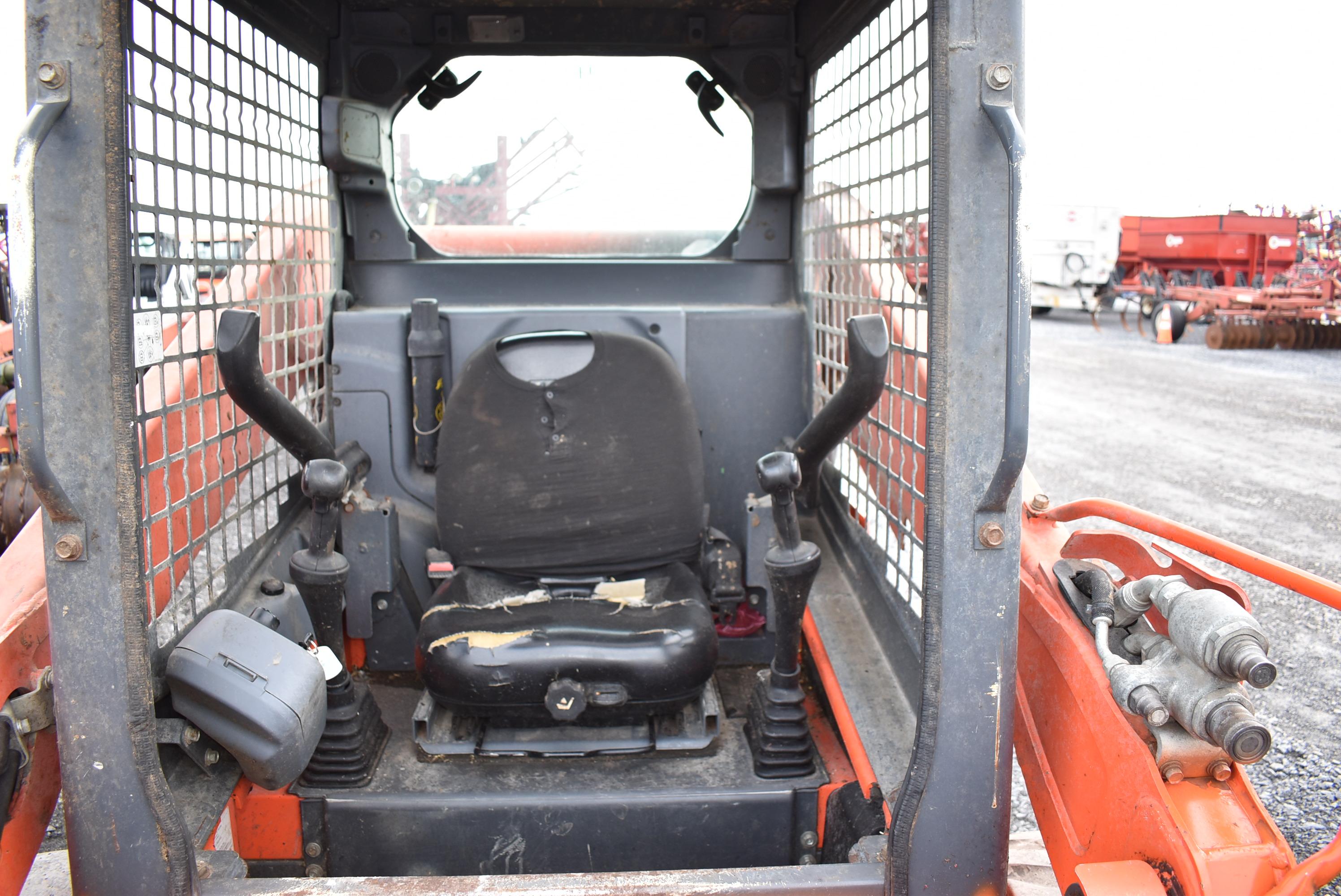 '19 Kubota SSV65 skid loader w/ 9387hrs, hyd quick att, 2spd, aux hyd (no bucket)