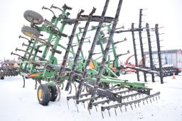 JD 2210 field cultivator w/ leveling tines