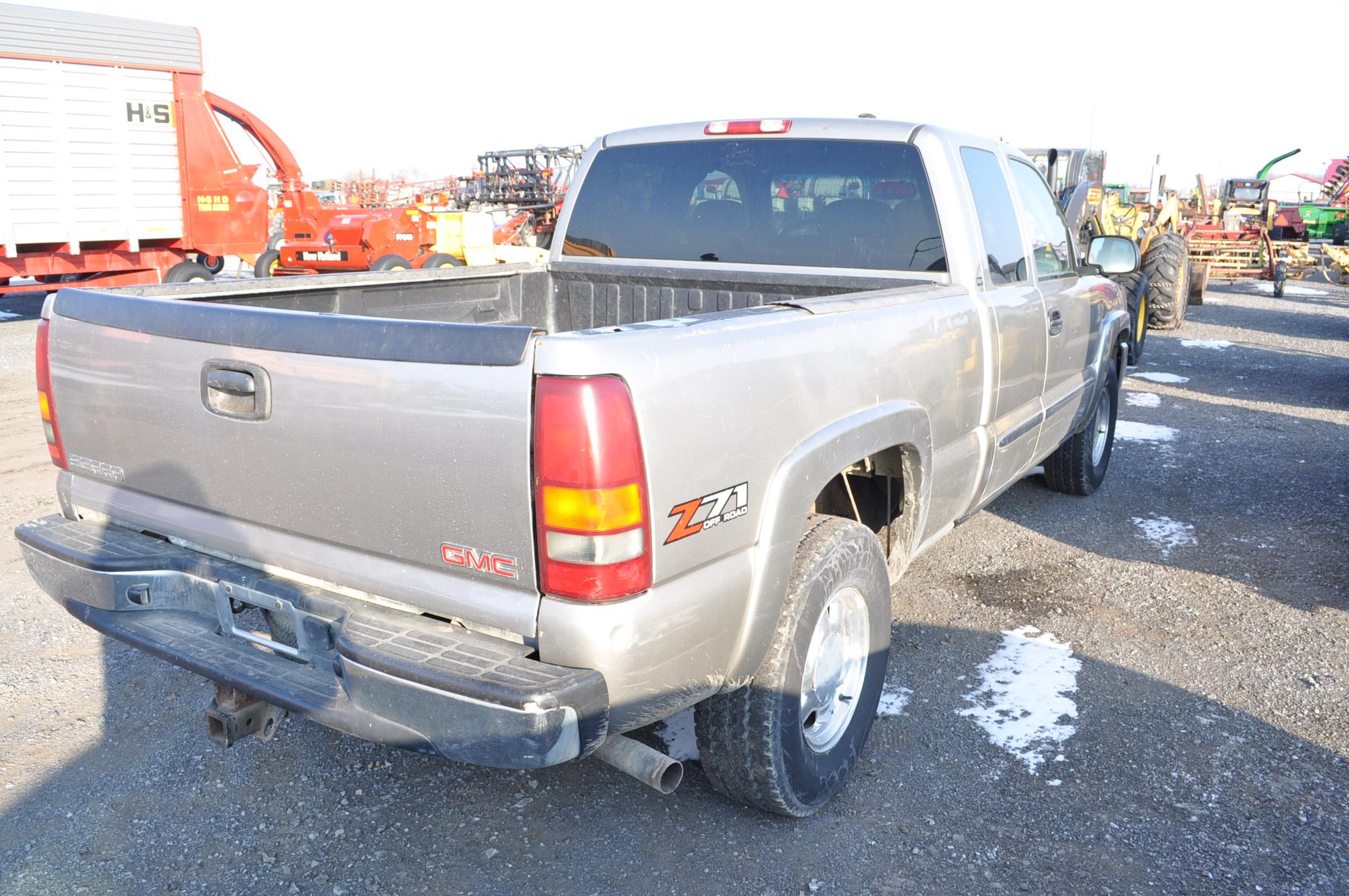 '03 GMC Sierra southern truck w/ ext cab, 4x4, V8 engine, automatic trans, loaded, unknown mi, VIN#
