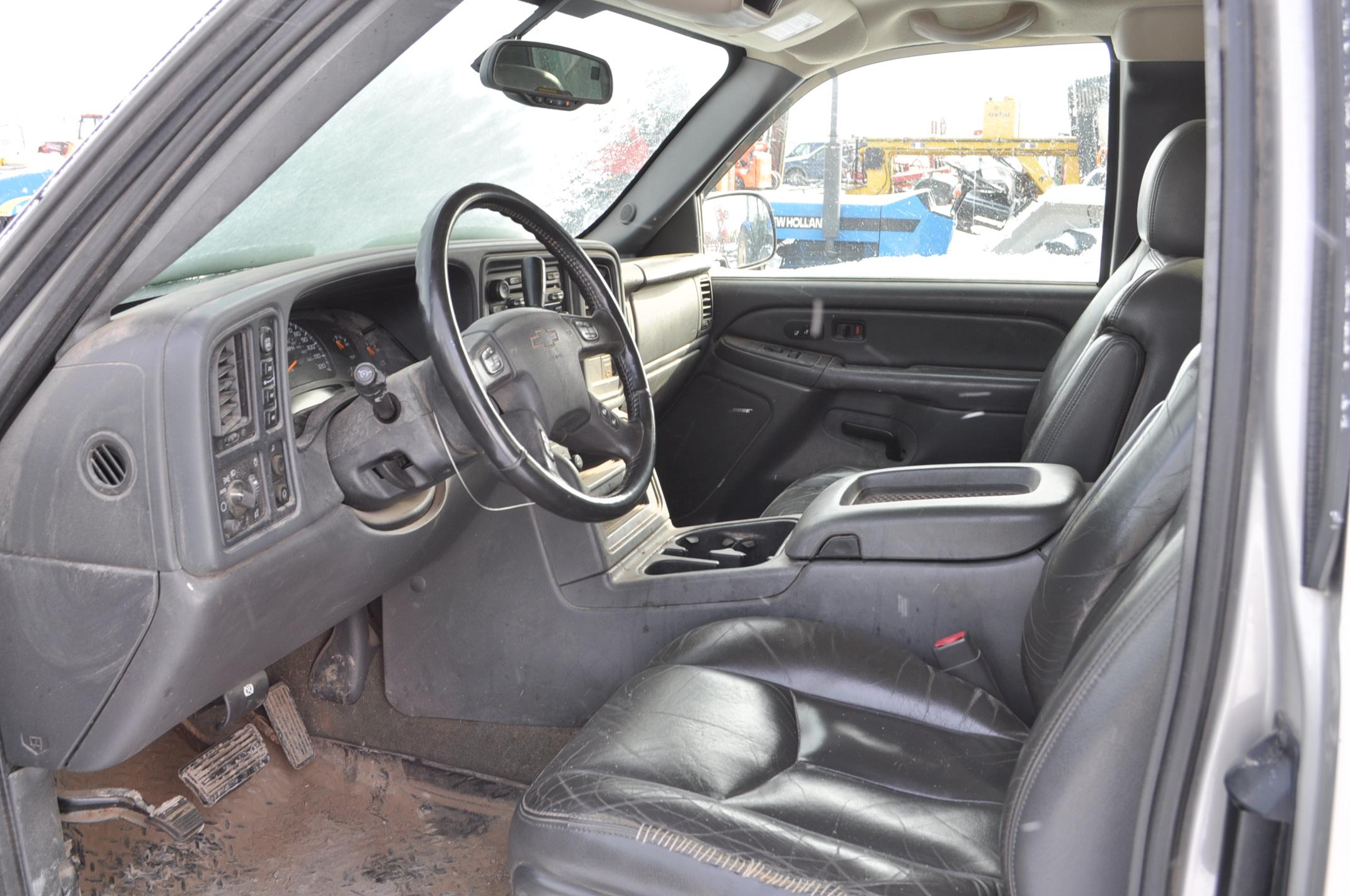 '04 Chevy Z71 1500 w/220,953 mi, 4wd, ext cab (title)