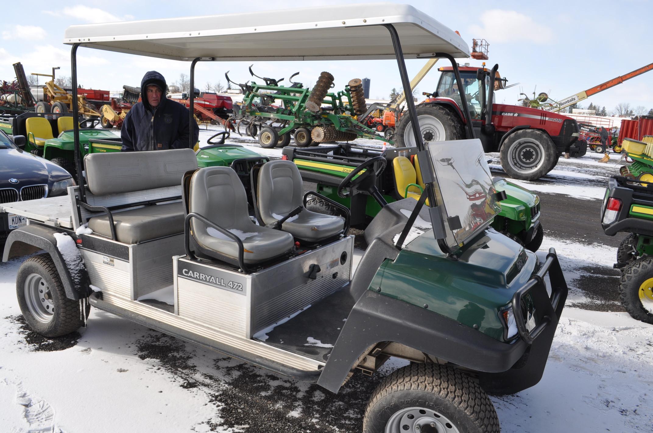 Clubcar 472 carry-all w/ 3103hrs, gas, dif lock, 4 seater