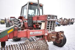 IH 1586 tractor w/ 4604hrs, 6spd trans, 3 remotes, 3pt, 540/1000 pto, cab, Case EZ Guide 250 Gps, en