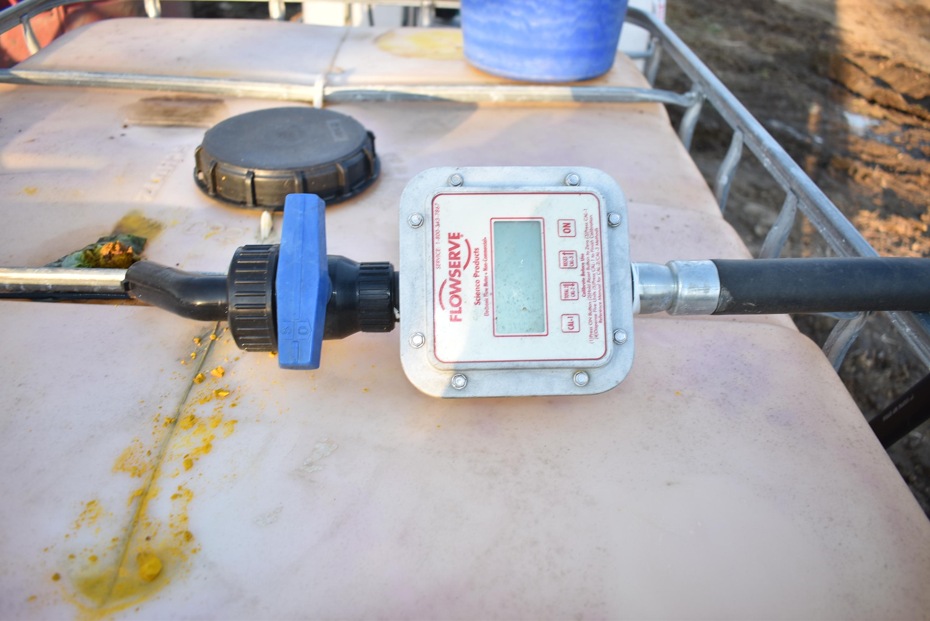 Chemical tank w/ 12v pump & flow meter