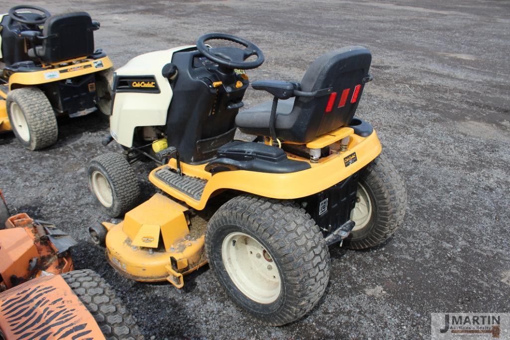 Cub Cadet GTX1054 riding mower