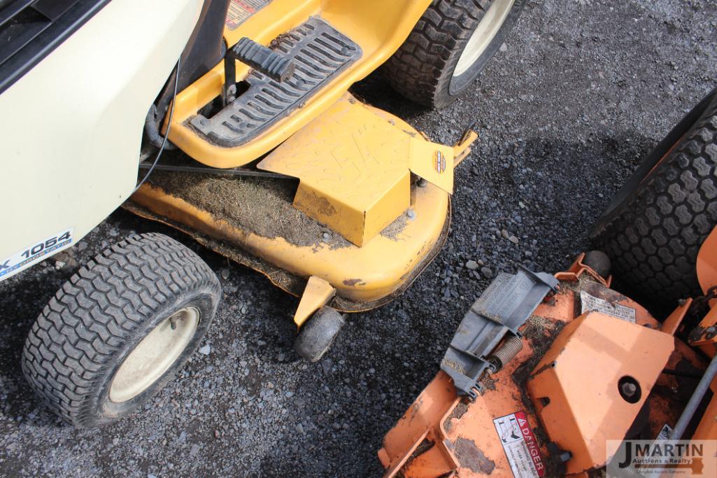 Cub Cadet GTX1054 riding mower