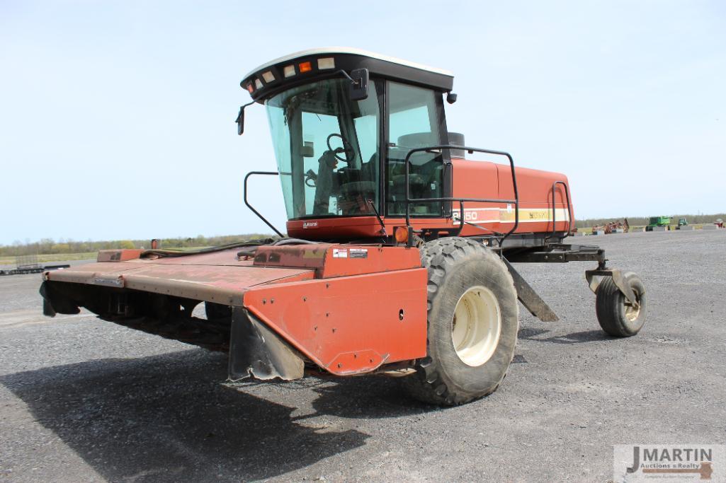 Hesston 8550 self propelled discbine