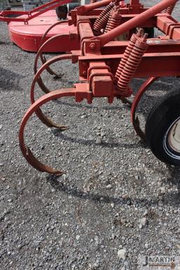 MF 7 tooth 3pt chisel plow