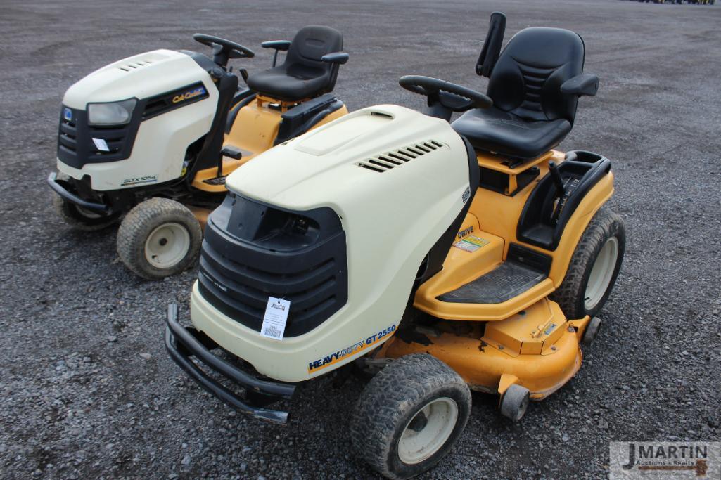 Cub Cadet GT2550 riding mower