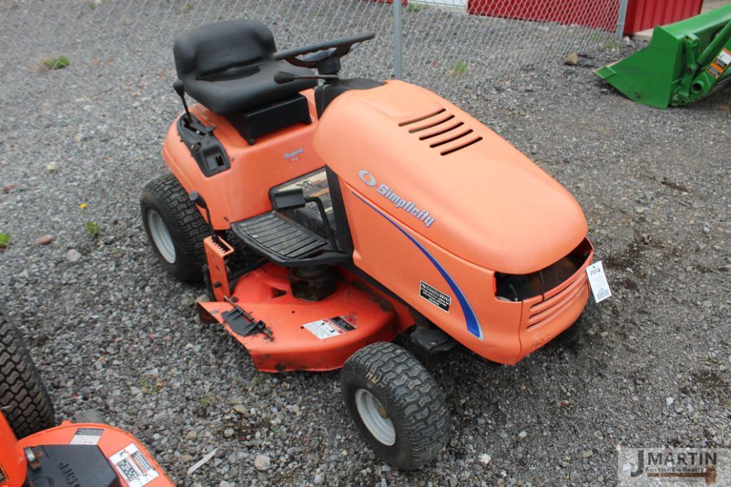 Simplicity Regent riding mower