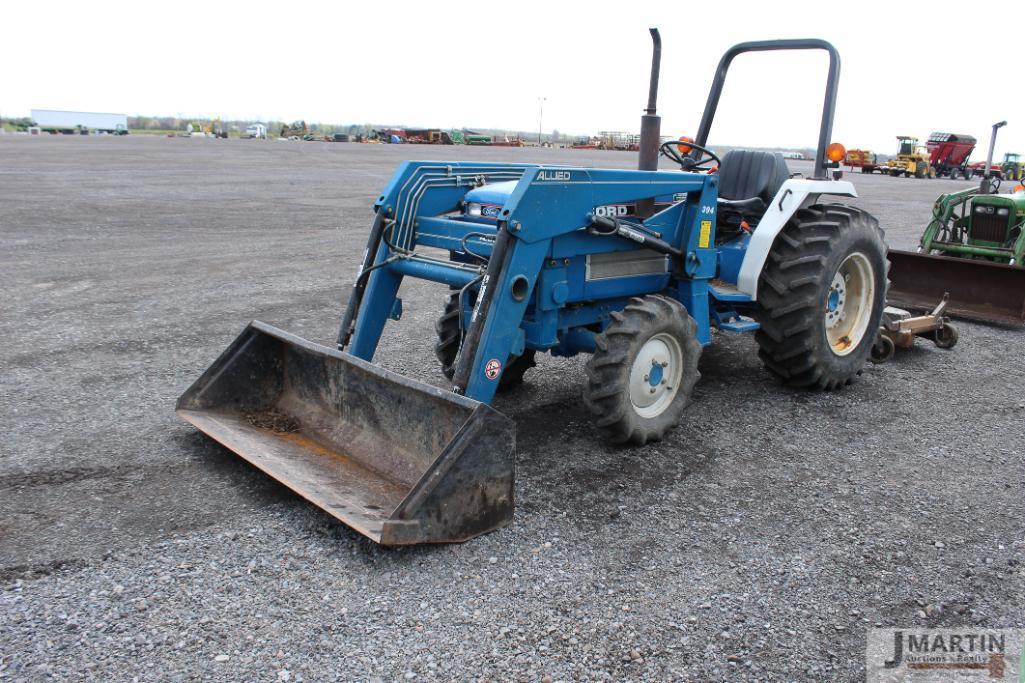 Ford 1920 compact w/ loader