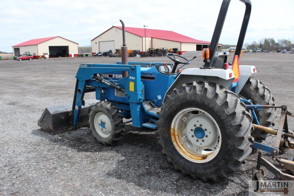 Ford 1920 compact w/ loader