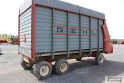 Gehl 970 18' forage wagon