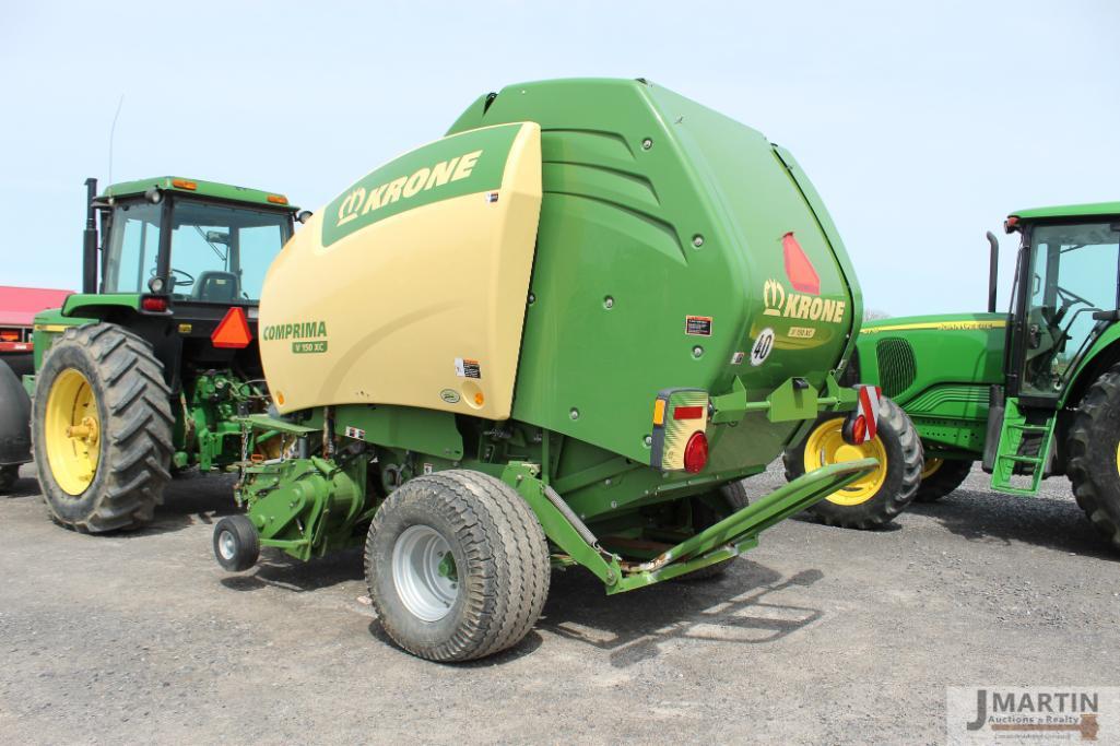 Krone Comprima V150 XL round baler