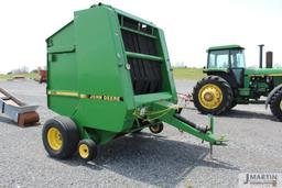 JD 535 round baler