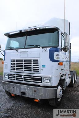 1997 Int 985 cab over road tractor