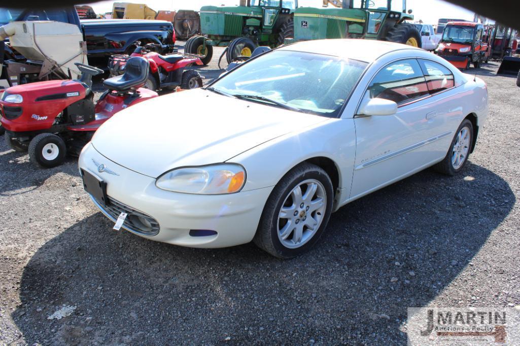 2001 Chrysler Sebring 4 door car