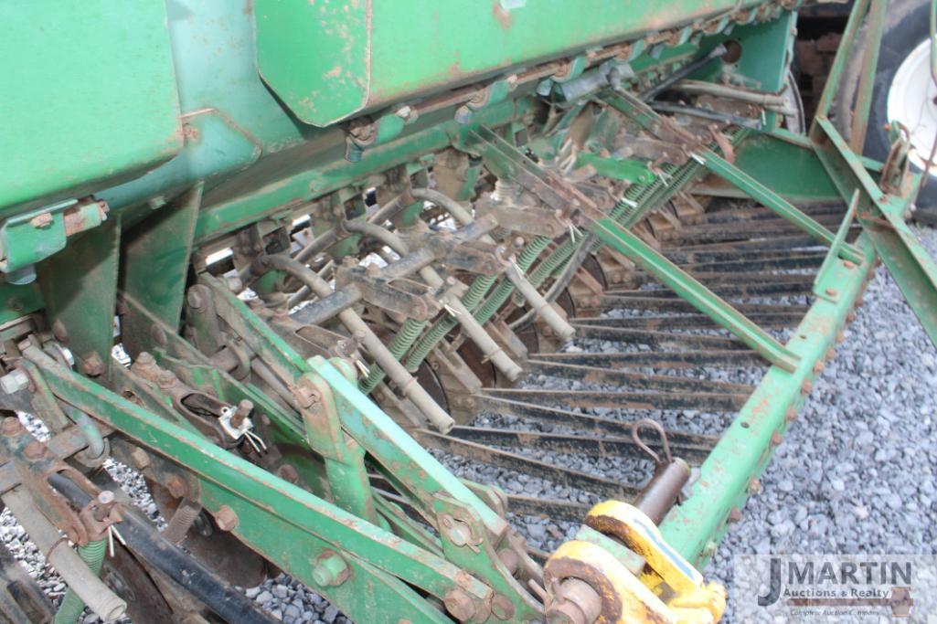 JD 8300 15' grain drill