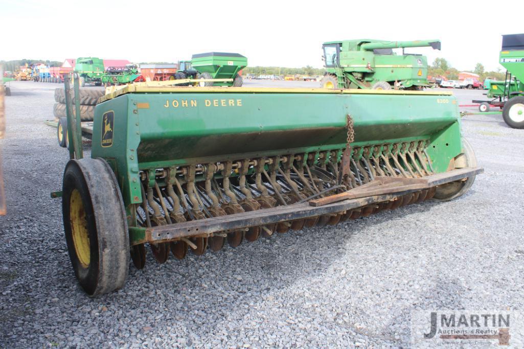 JD 8300 15' grain drill