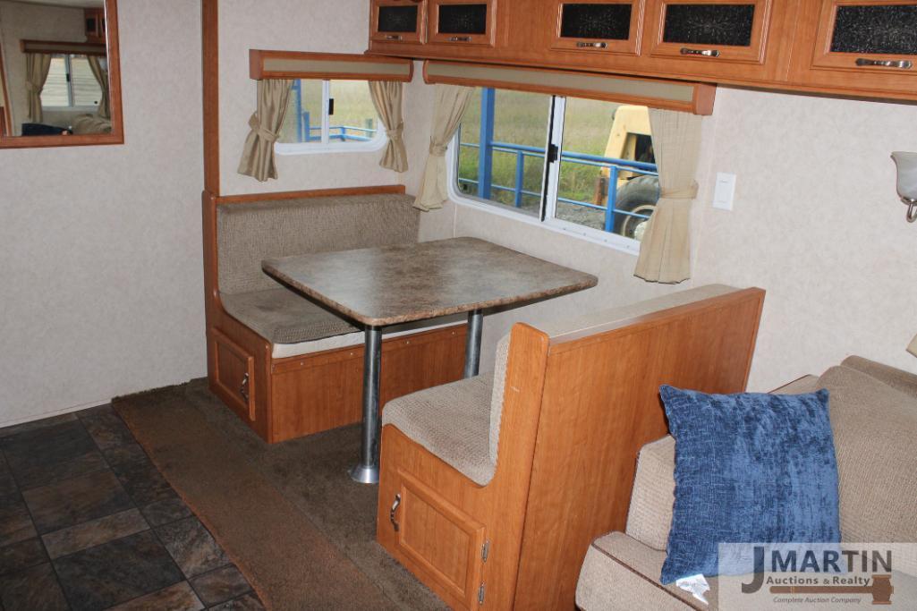 2012 Recreation MonteCarlo 33' camper