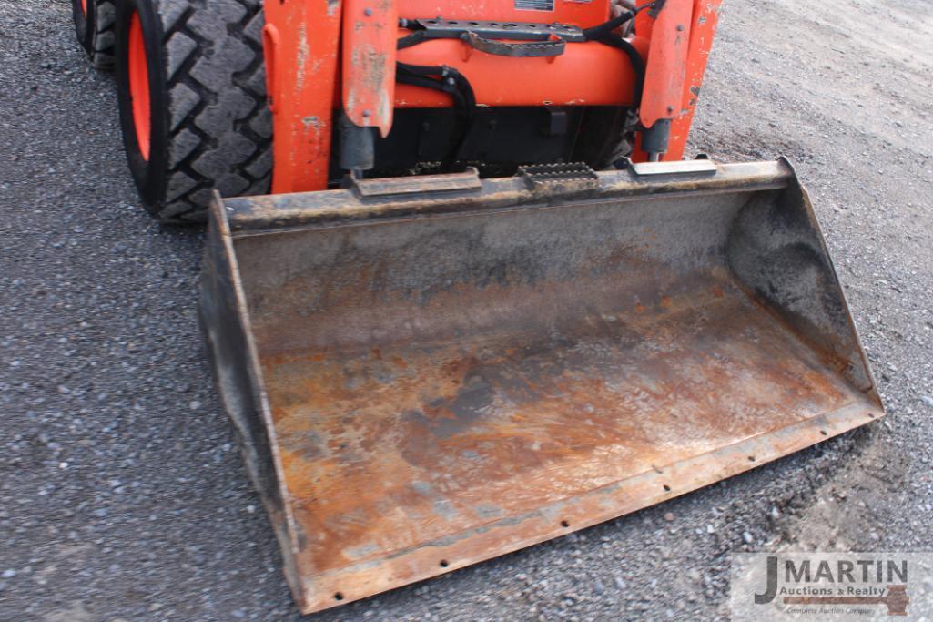 2016 Kubota SSV75 skid loader