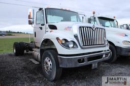 2011 INT 7400 cab & chassis