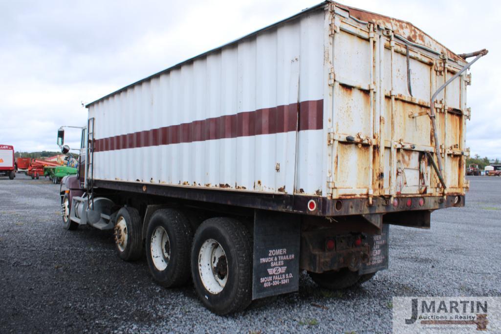 1998 Freightliner FD1