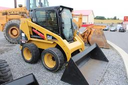 Cat 226B skid loader