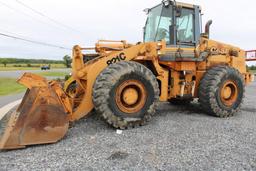 Case 821C payloader