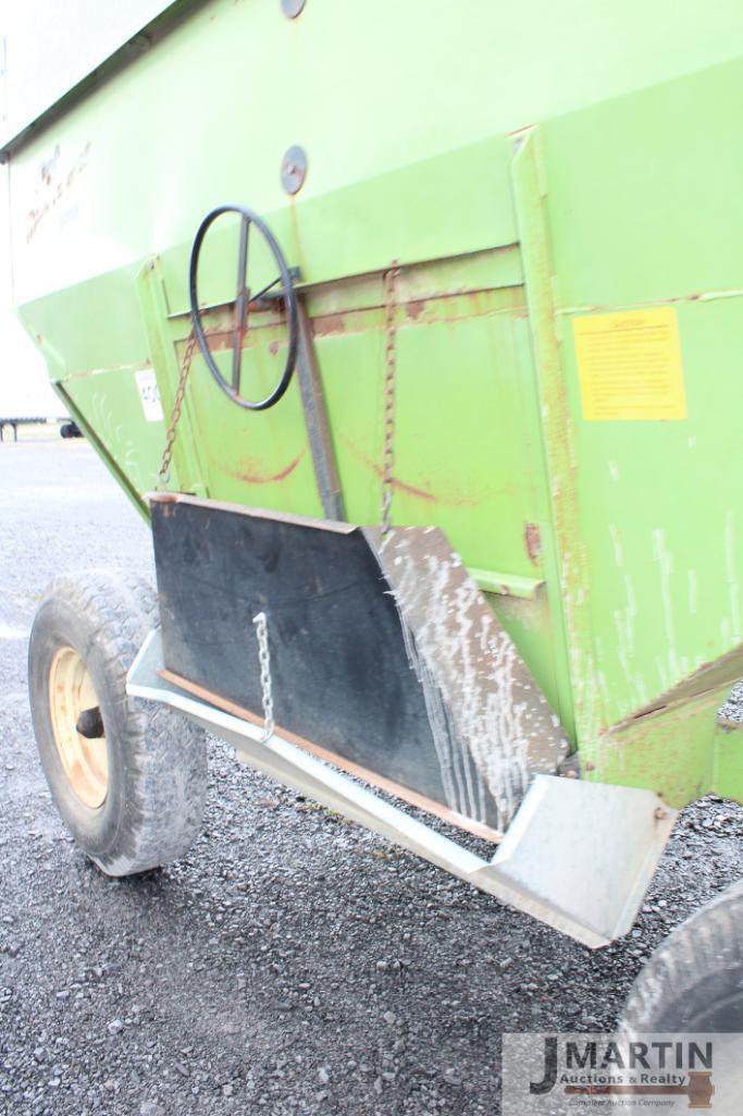 Parker 400 bushel gravity wagon