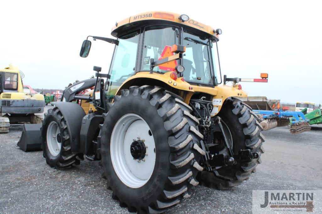 Challenger MT535B tractor w/ Quicke Q6 loader