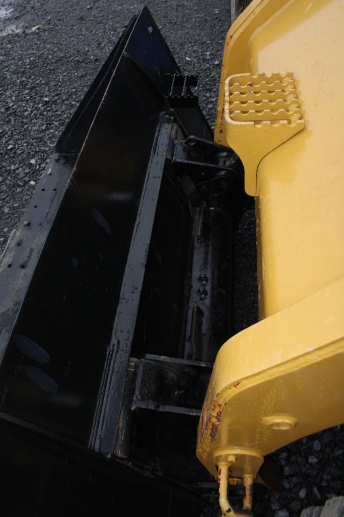 Cat 236 skid loader