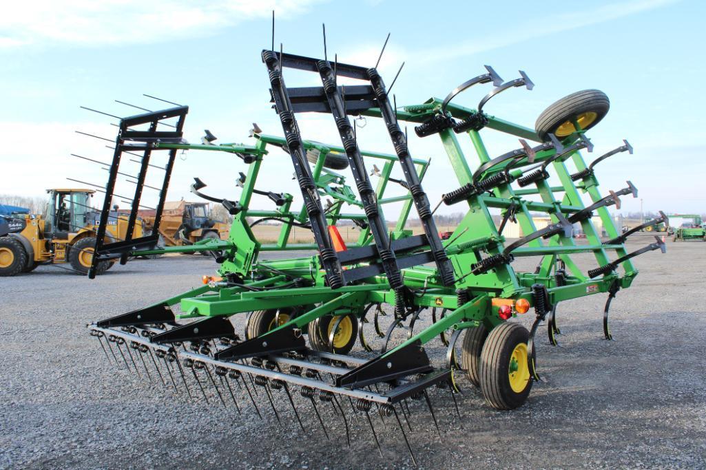 JD 980 24' field cultivator