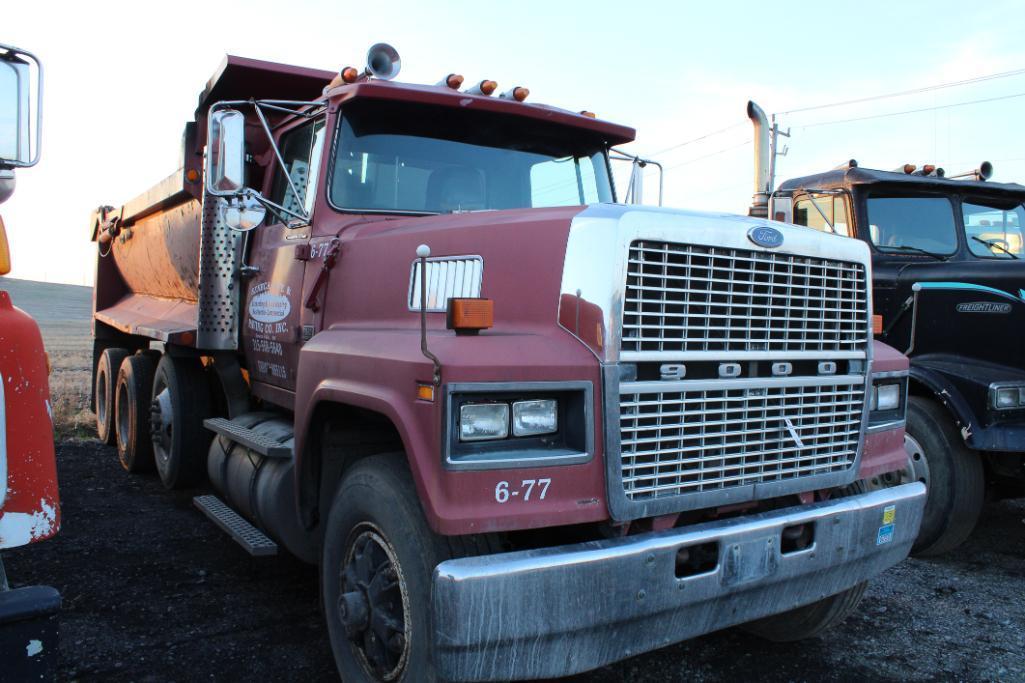 1985 Ford LTL9000 Rockbody dump truck